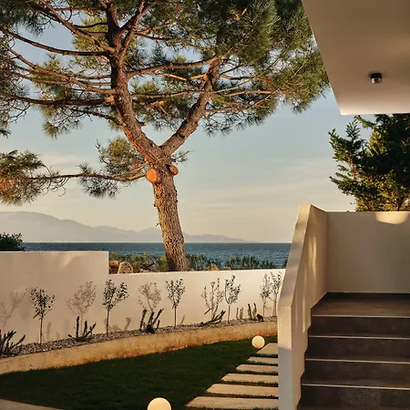 Oceanis Luxury With Private Heated Pools And Sea View Kypseli
