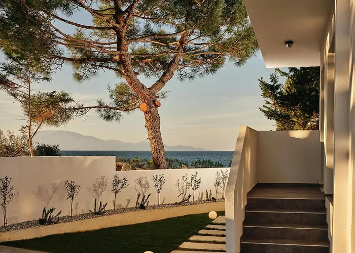 Oceanis Luxury With Private Heated Pools And Sea View *